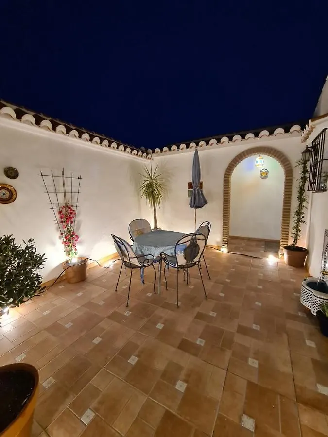 Lovely 2 Bed Apartment With Stunning Views & Pool 康佩塔