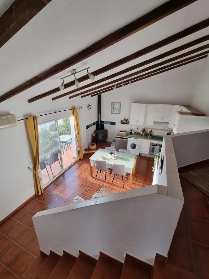 Lovely 2 Bed Apartment With Stunning Views & Pool 康佩塔