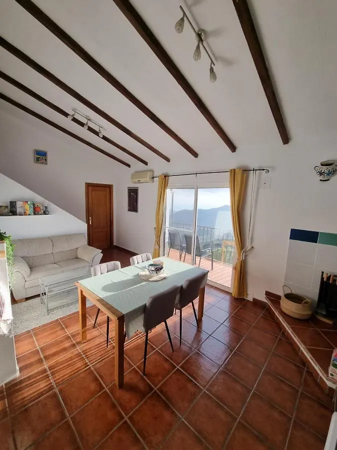 Lovely 2 Bed Apartment With Stunning Views & Pool 康佩塔 0*,  西班牙
