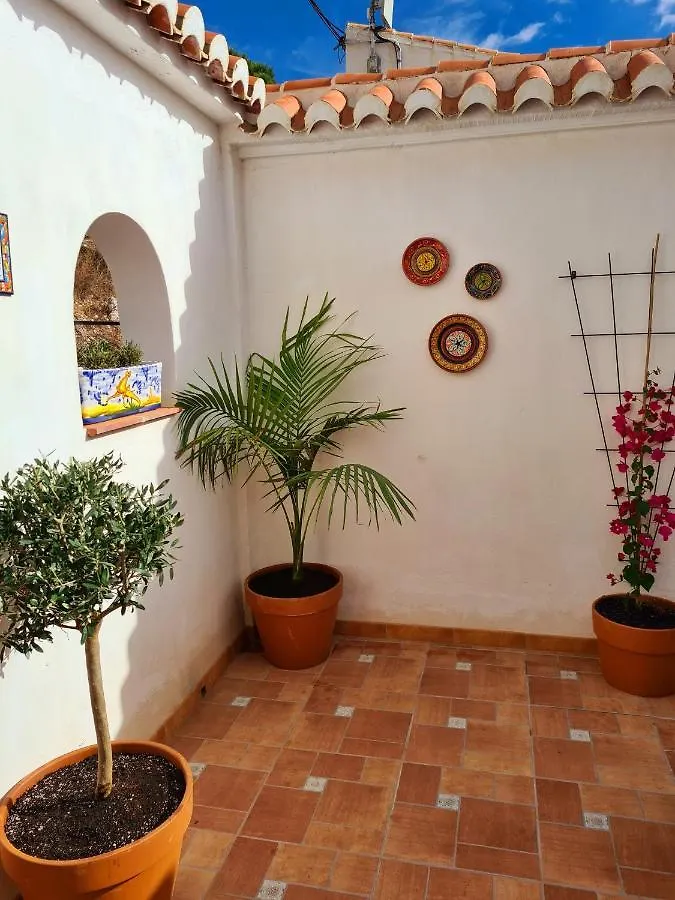 Lovely 2 Bed Apartment With Stunning Views & Pool 康佩塔