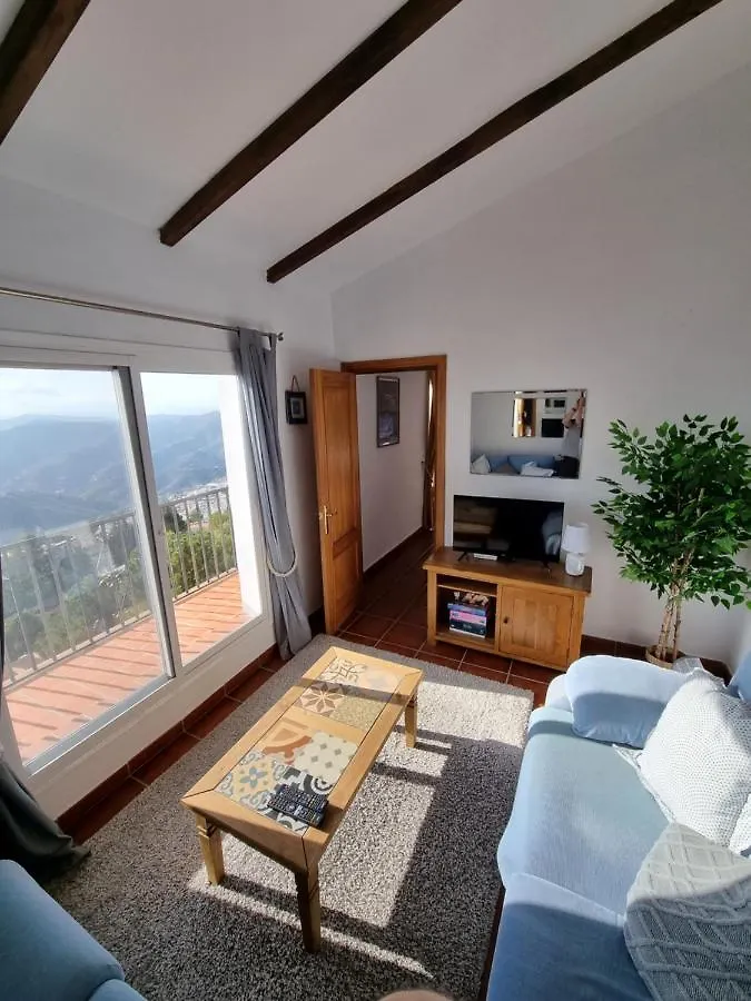 Lovely 2 Bed Apartment With Stunning Views & Pool 康佩塔