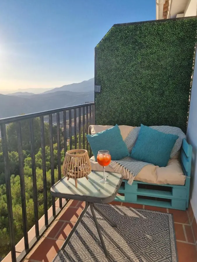 Lovely 2 Bed Apartment With Stunning Views & Pool 康佩塔