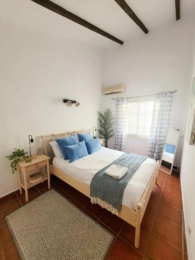 Lovely 2 Bed Apartment With Stunning Views & Pool 康佩塔 西班牙