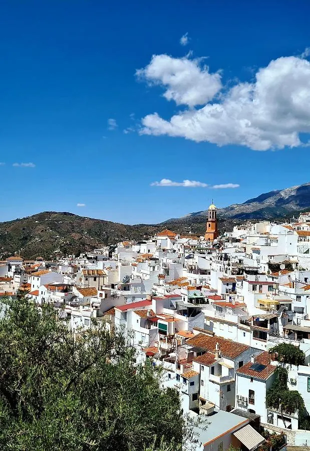 Lovely 2 Bed Apartment With Stunning Views & Pool Competa